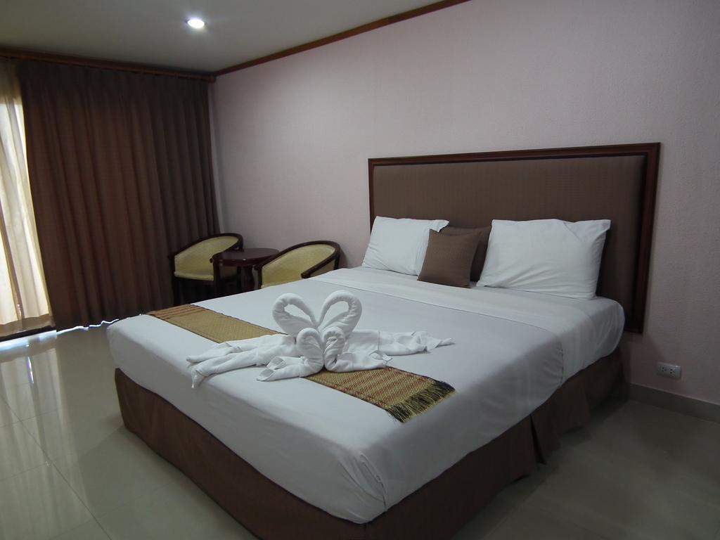 Апартаменты Abricole At Pattaya Hill Экстерьер фото