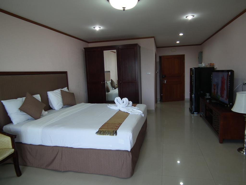 Апартаменты Abricole At Pattaya Hill Экстерьер фото