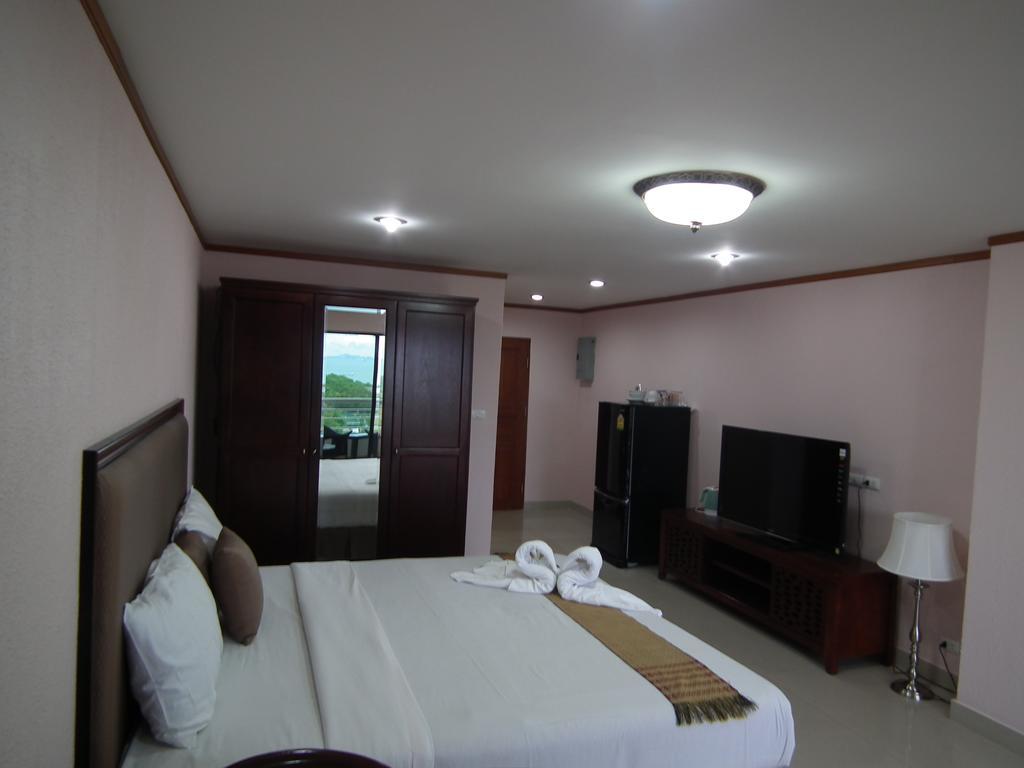 Апартаменты Abricole At Pattaya Hill Экстерьер фото