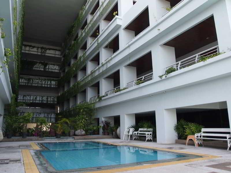 Апартаменты Abricole At Pattaya Hill Экстерьер фото