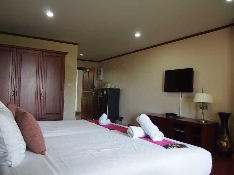 Апартаменты Abricole At Pattaya Hill Экстерьер фото