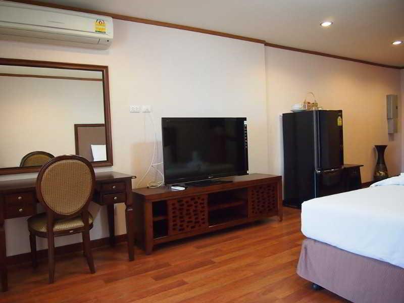 Апартаменты Abricole At Pattaya Hill Экстерьер фото