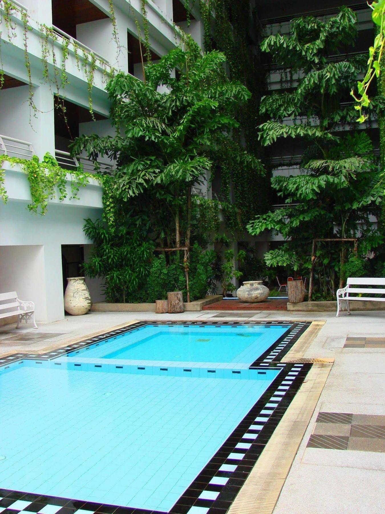 Апартаменты Abricole At Pattaya Hill Экстерьер фото